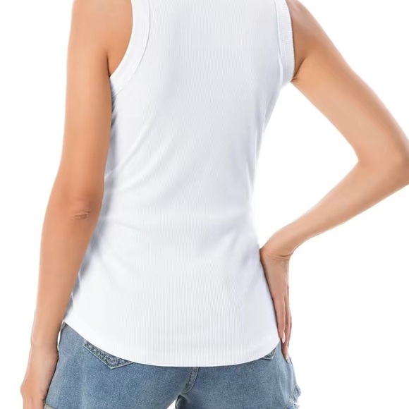 NWOT Ribbed Tank - Picture 3 of 3